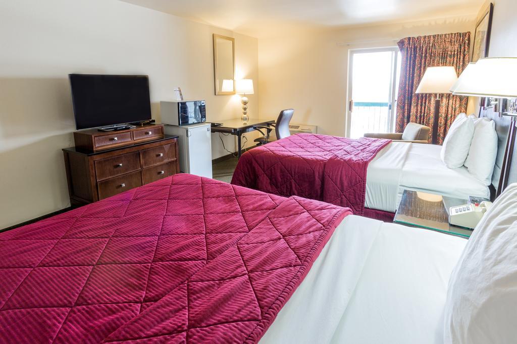 Cedars Inn Wenatchee Zewnętrze zdjęcie