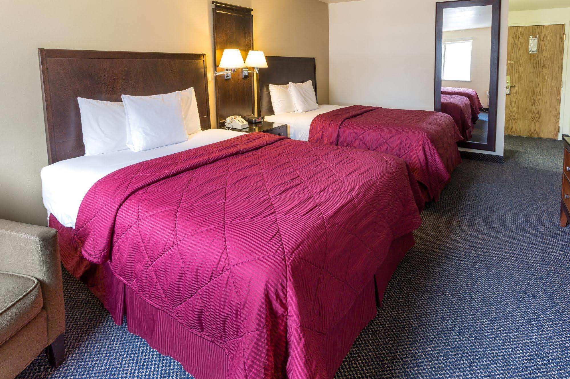 Cedars Inn Wenatchee Zewnętrze zdjęcie