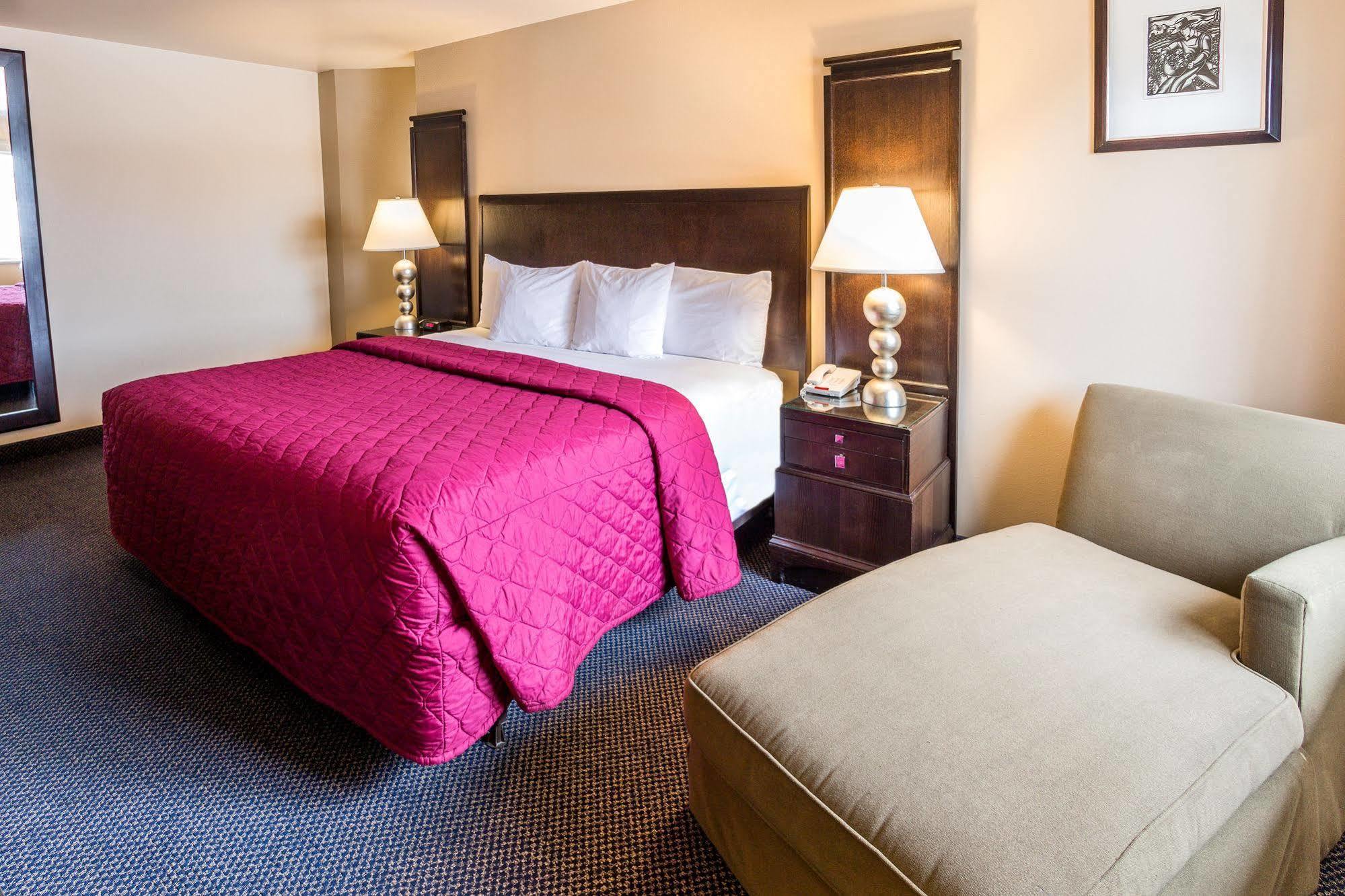 Cedars Inn Wenatchee Zewnętrze zdjęcie