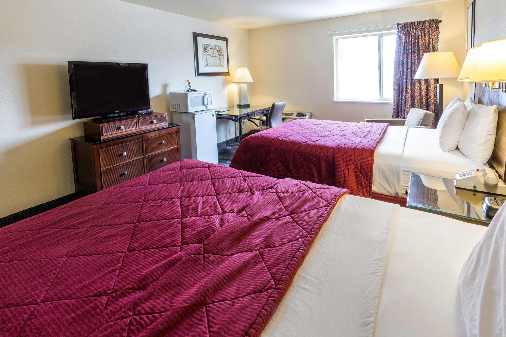 Cedars Inn Wenatchee Zewnętrze zdjęcie